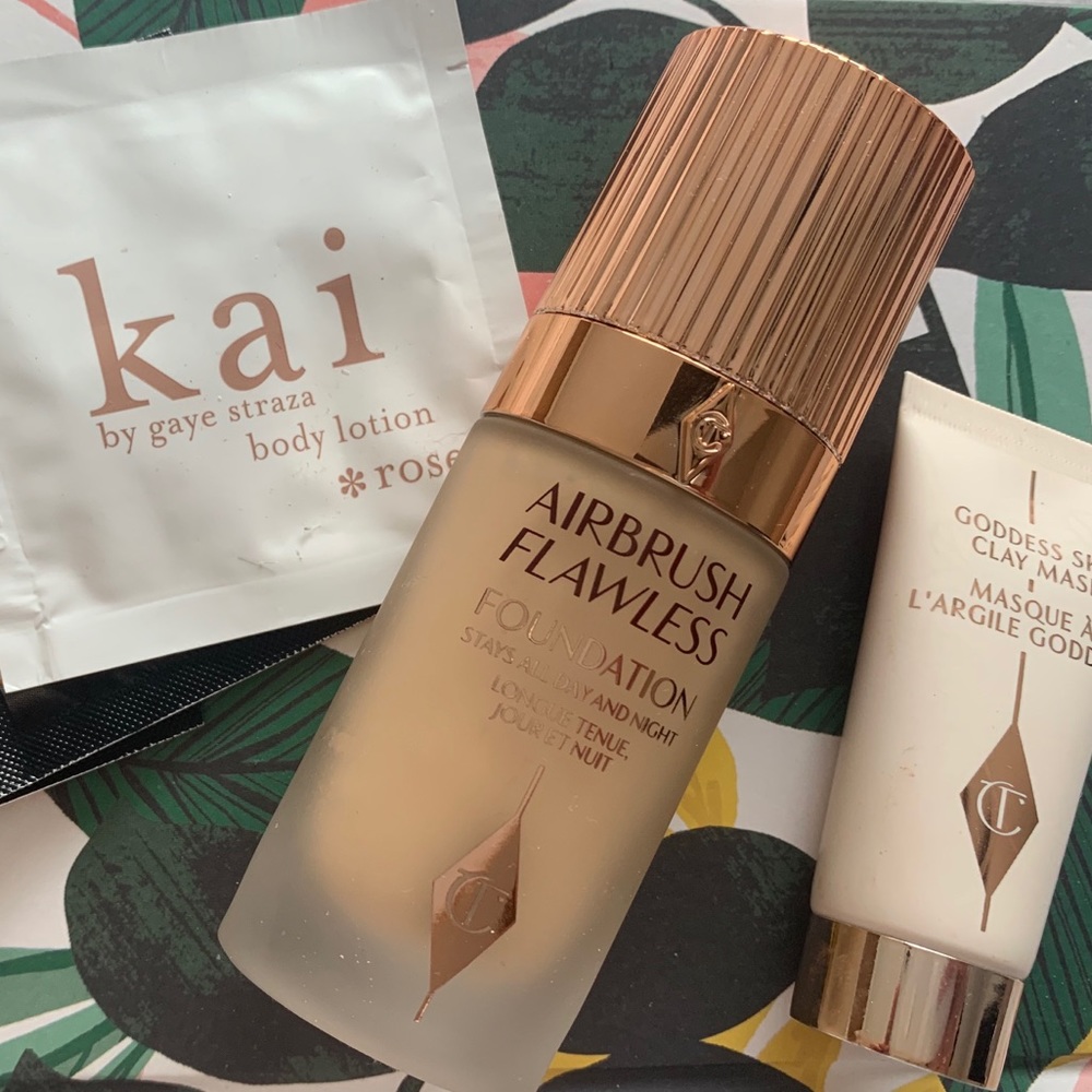 Charlotte Tilbury airbrush flawless foundation 6